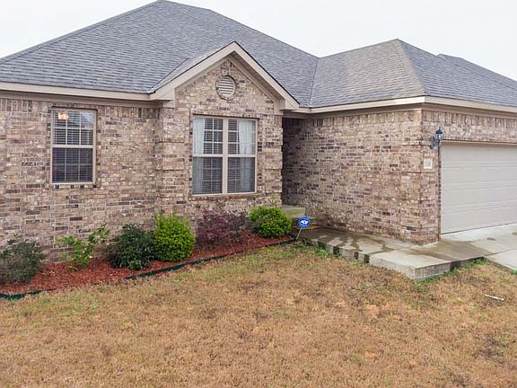3rd image of 3330 Moss Creek Dr