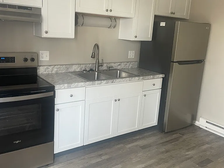 700 Larch St #C — Photo 2