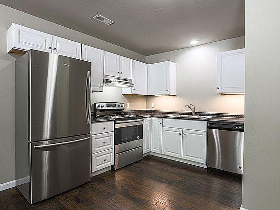 3rd image of 902 Tarkington St #102