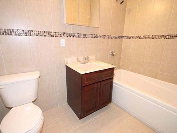 3rd image of 2539 W 15th St APT F2
