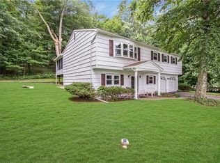 1 Decatur Rd, Mohegan Lake, NY 10547