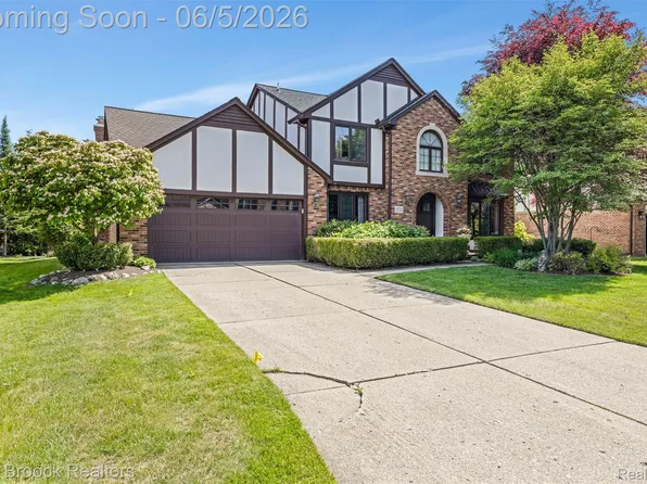 2773 Winter Park Rd, Rochester Hills, MI 48309