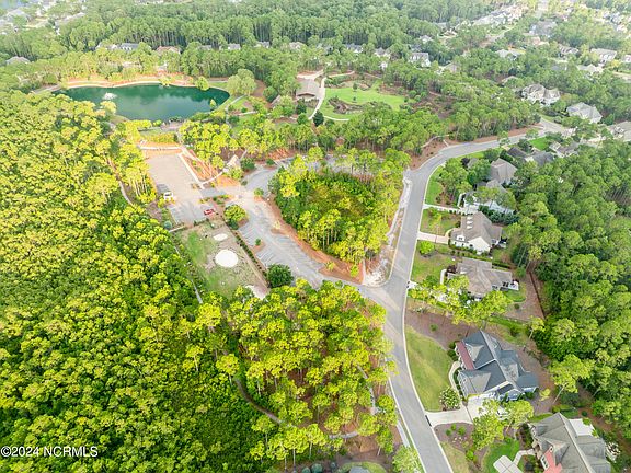 5th image of 2612 Parkridge Drive
