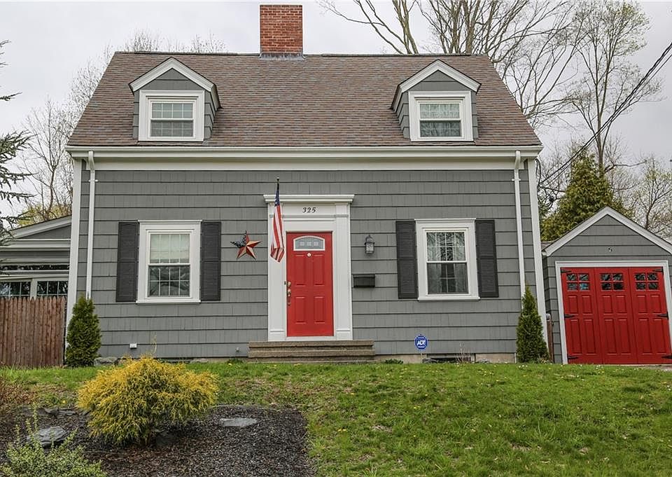 1st image of 325 Oaklawn Ave