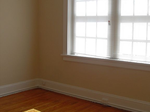 4th image of 705 N Boulevard APT 6