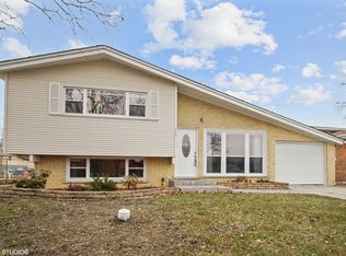 150 Highland Ave, Wheeling, IL 60090