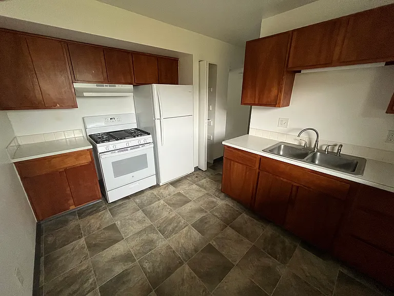 4816 Whyem Dr #A4 — Photo 14