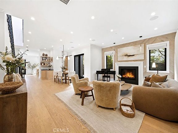 3rd image of 3401 Colbert Ave