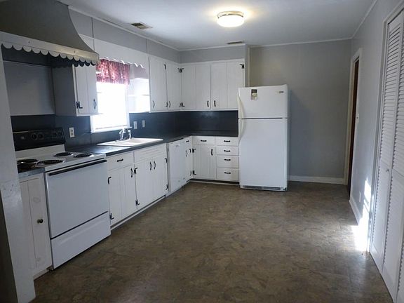 4th image of 1005 Delrose Dr