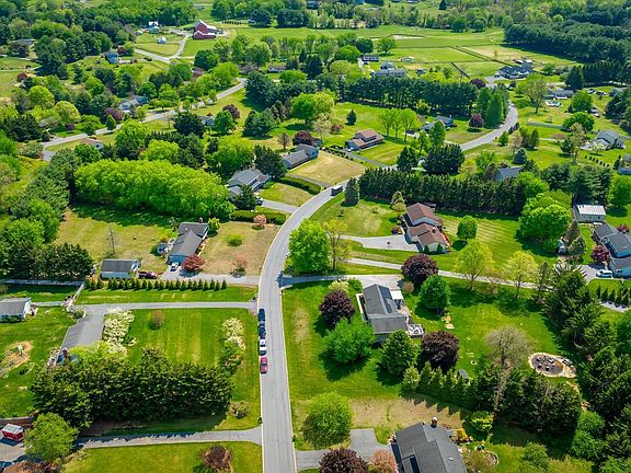 5th image of 2655 Gilbert Rd