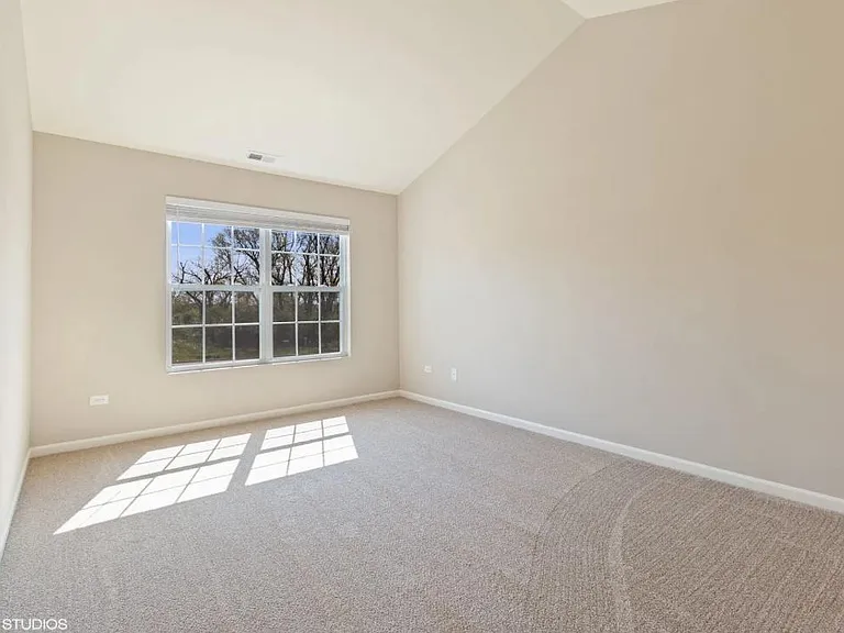 Timber Pointe Apartments — Photo 10