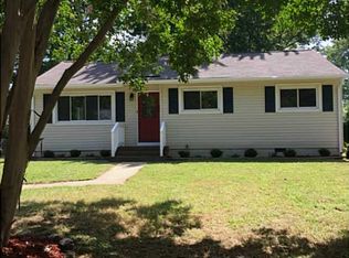 18 Kingslee Ln, Hampton, VA 23669