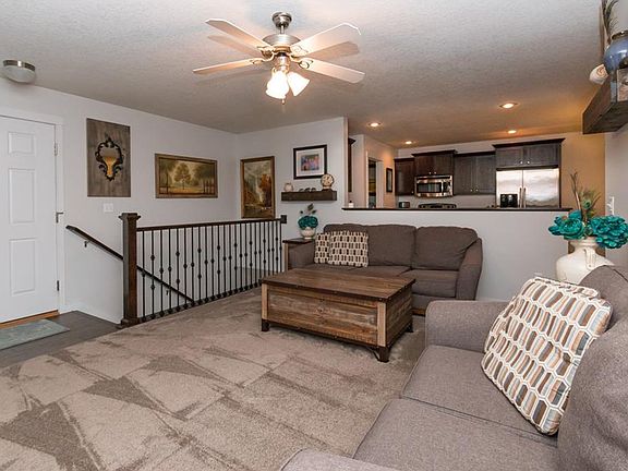 5th image of 893 NE Cherry Plum Dr