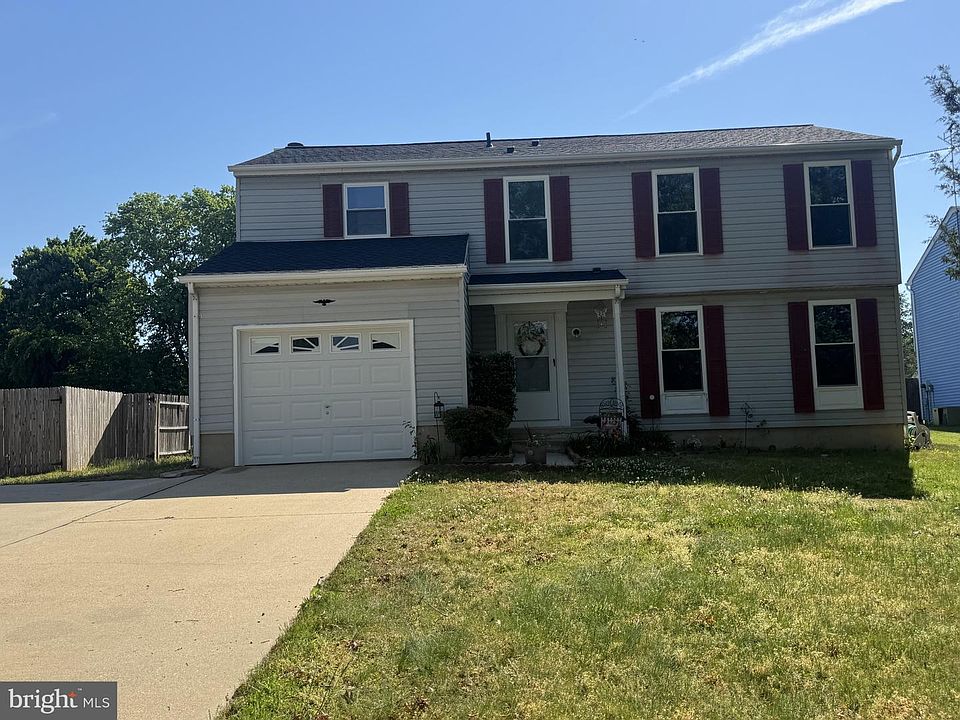 1st image of 13 Crown Cir