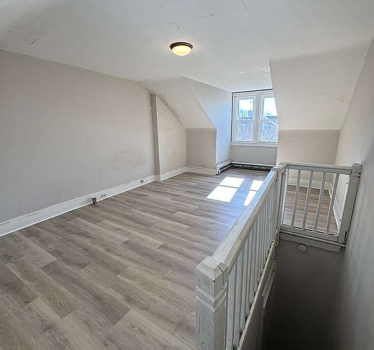1st image of 458 S Olden Ave