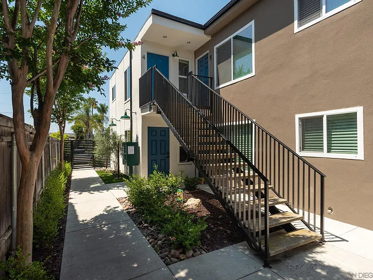 3204 Collier Ave #3204 — Photo 8
