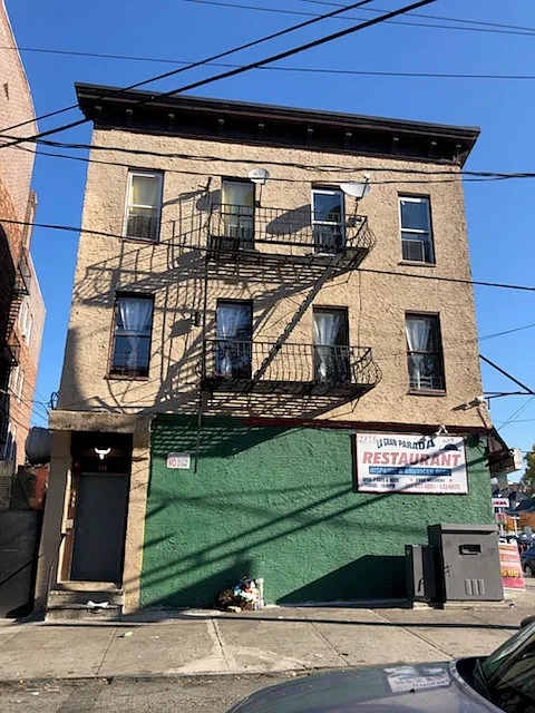 190 Clinton Ave #2