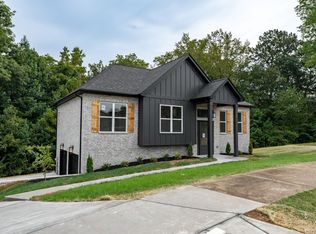 911 Dixie Ln, Pleasant View, TN 37146