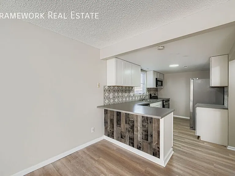 141 E Longs Peak Ave — Photo 1