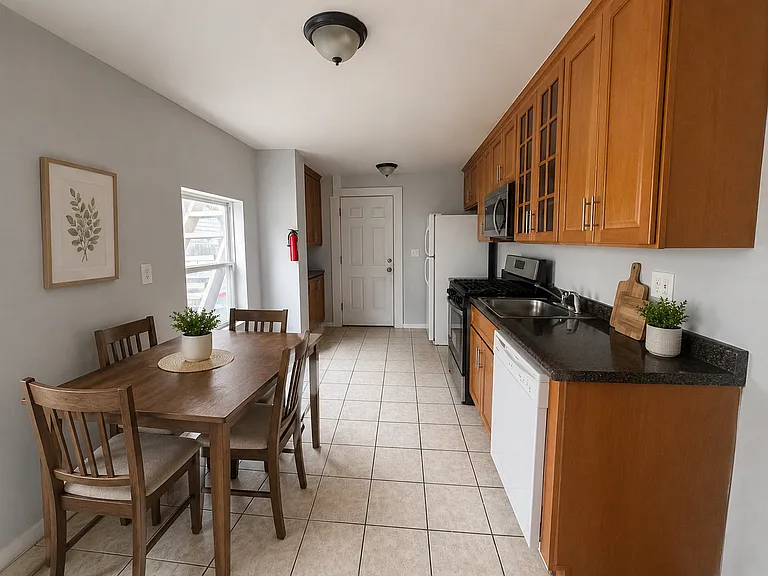 318 Grant Ave #1 — Photo 6