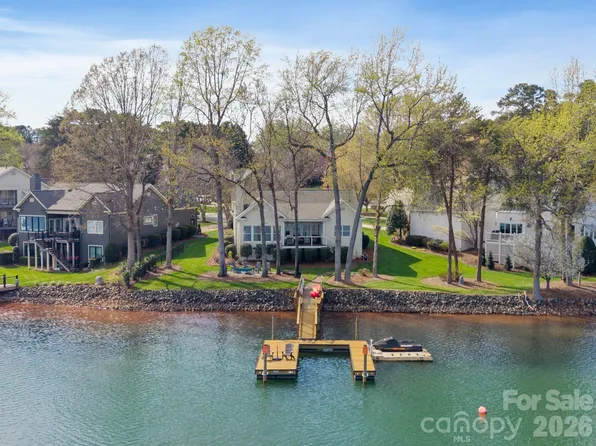 17723 Springwinds Dr, Cornelius, NC 28031