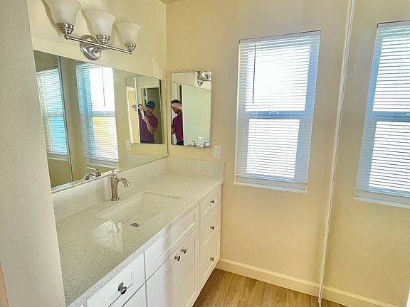 4th image of 4046 Crown Point Dr #3