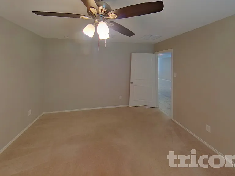 6445 Middlebury Dr — Photo 8