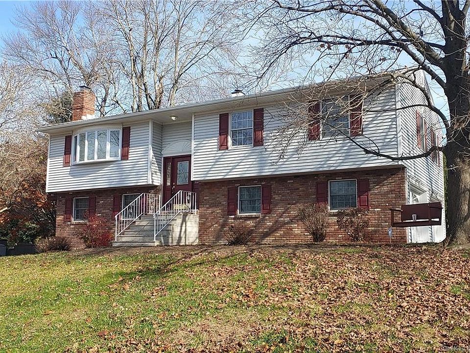 1st image of 62 Pleasant Dr