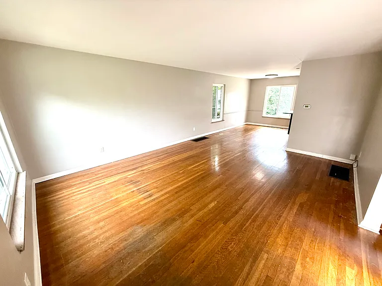 1521 Waltham Rd #1 — Photo 10