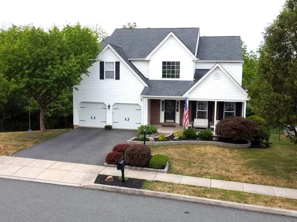 515 Centennial Ave, Gilbertsville, PA 19525
