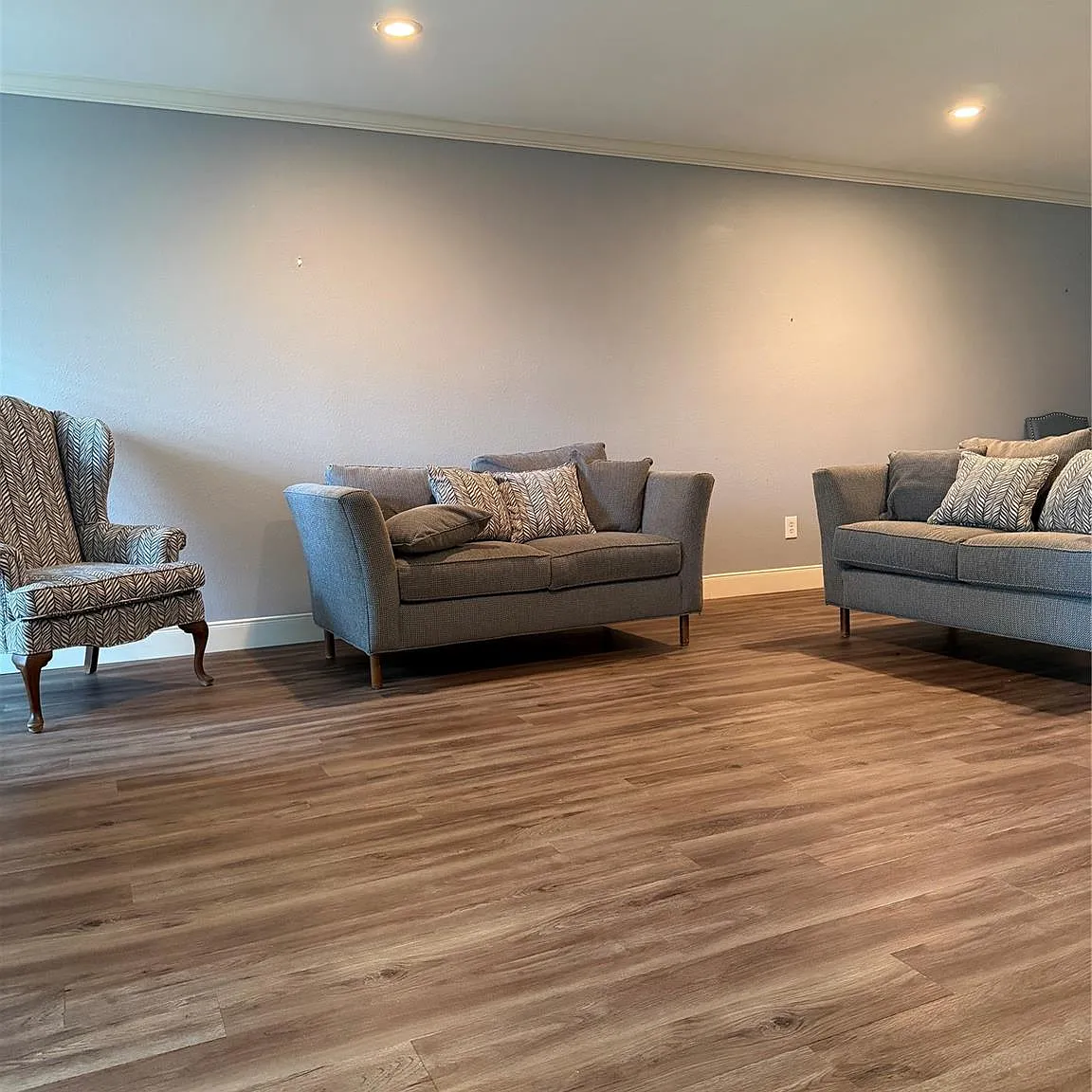 3 bed, 2.0 bath, 2157 sqft, $2,100 — Photo 2