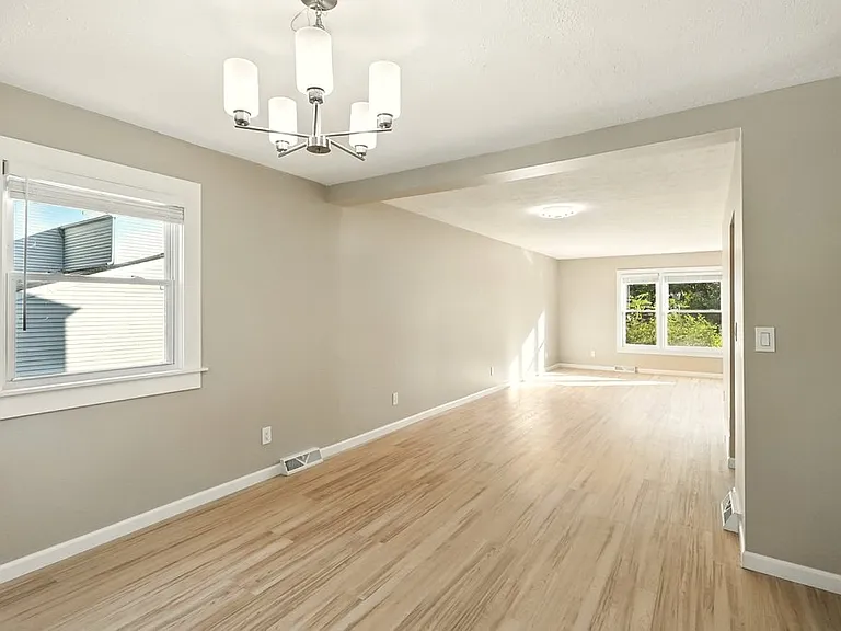 2380 Croydon Rd — Photo 33