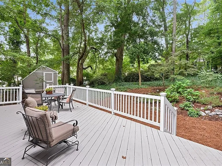 130 Cains Cove Dr — Photo 25
