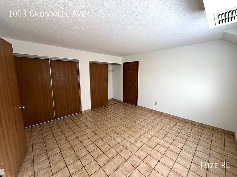 1053 Cromwell Ave — Photo 8