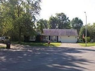 604 Kelly Ln, Englewood, OH