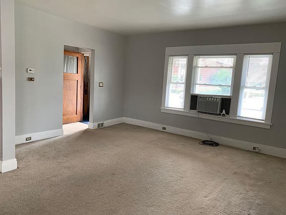 5th image of 147 Saranac Ave