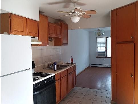 2nd image of 8048 S Cottage Grove Ave APT 203