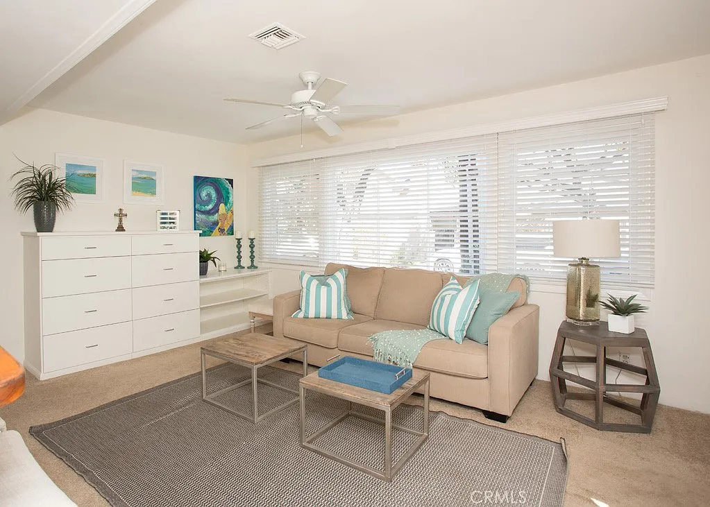 2 bed, 678 sqft, $4,000 — Photo 3
