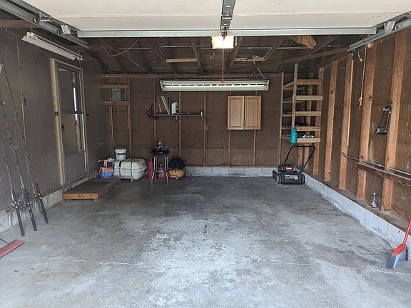 2nd image of 2126 Chickasaw Trl