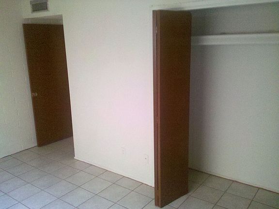 5th image of 121 W Alturas St APT N