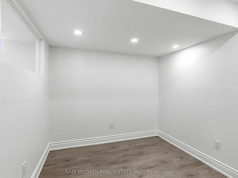 26 Montpelier St #LOWER — Photo 14