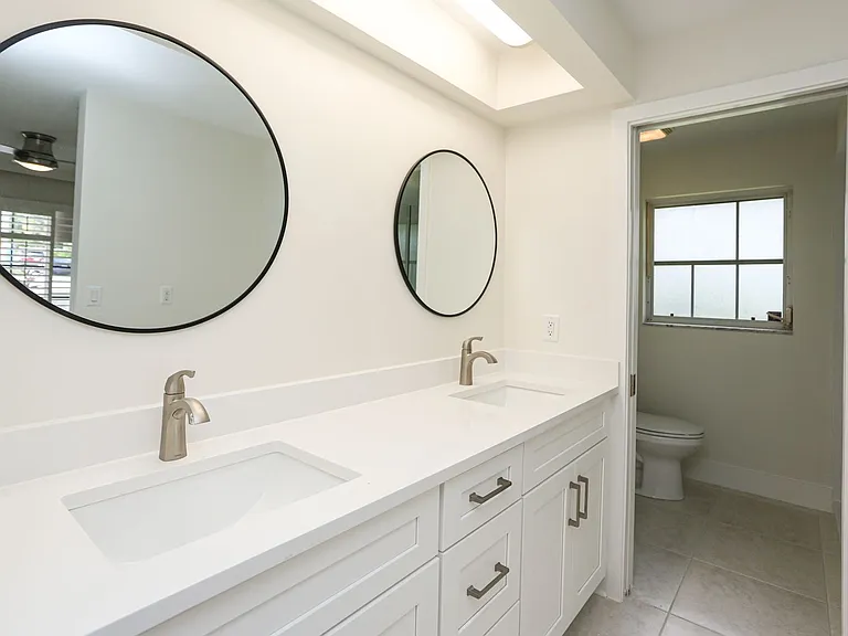 2901 Crayton Rd — Photo 47