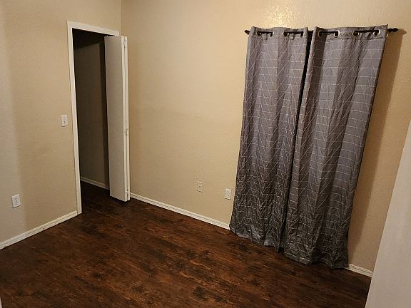 5th image of 4613 Creek Ct