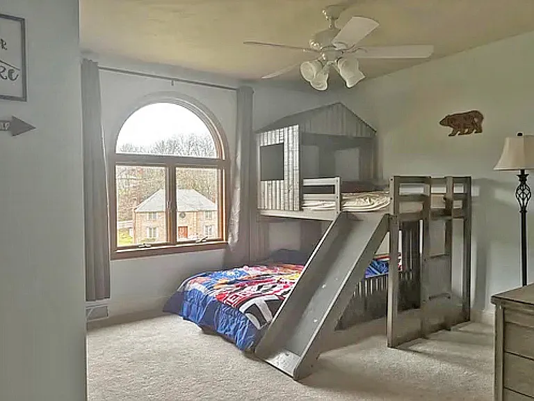 120 Marlboro Dr — Photo 15