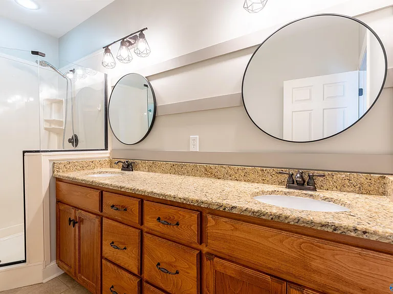 525 W Mossyleaf Dr SW — Photo 20
