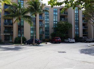 2075 SW 122nd Ave APT 402, Miami, FL 33175