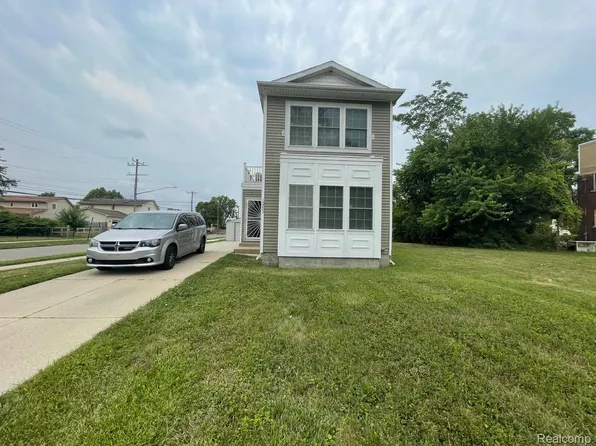 10203 Cardoni St, Detroit, MI 48211