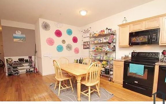 2nd image of 1823 N 18th St #2