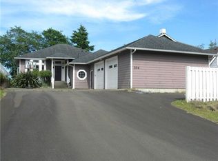 704 Mount Olympus Ave SE, Ocean Shores, WA 98569