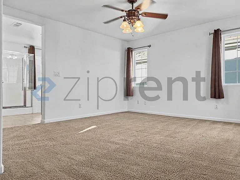 8464 Roseto Rd — Photo 36
